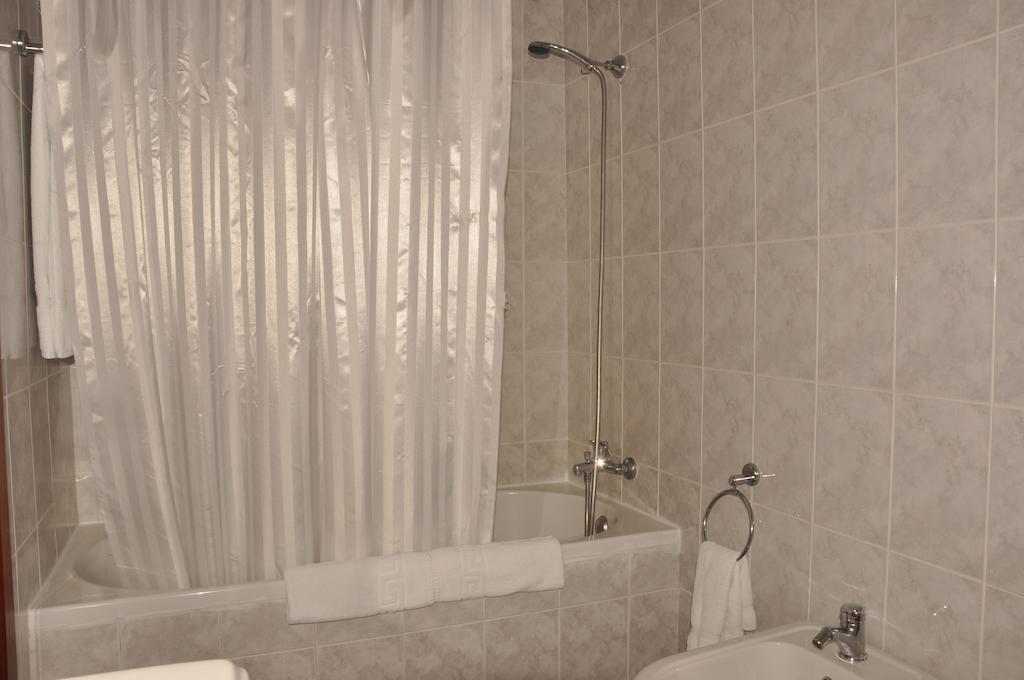Residencial D. Joao III Hotel ปอนตาเดลกาดา ภายนอก รูปภาพ