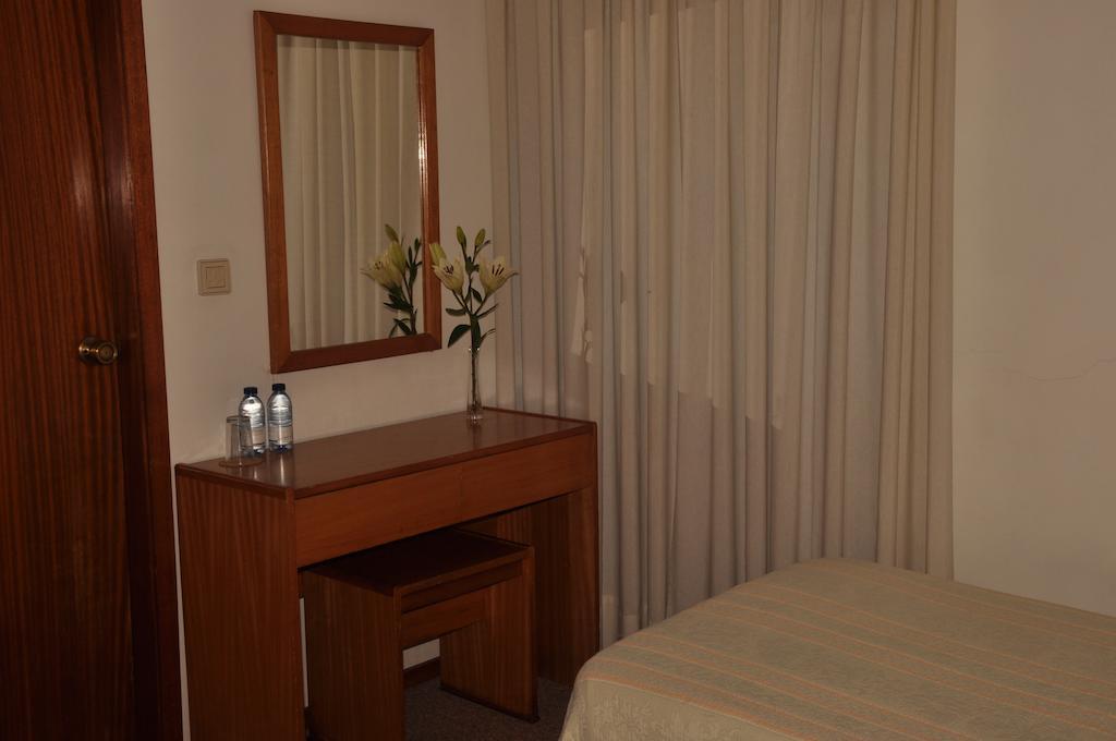 Residencial D. Joao III Hotel ปอนตาเดลกาดา ภายนอก รูปภาพ