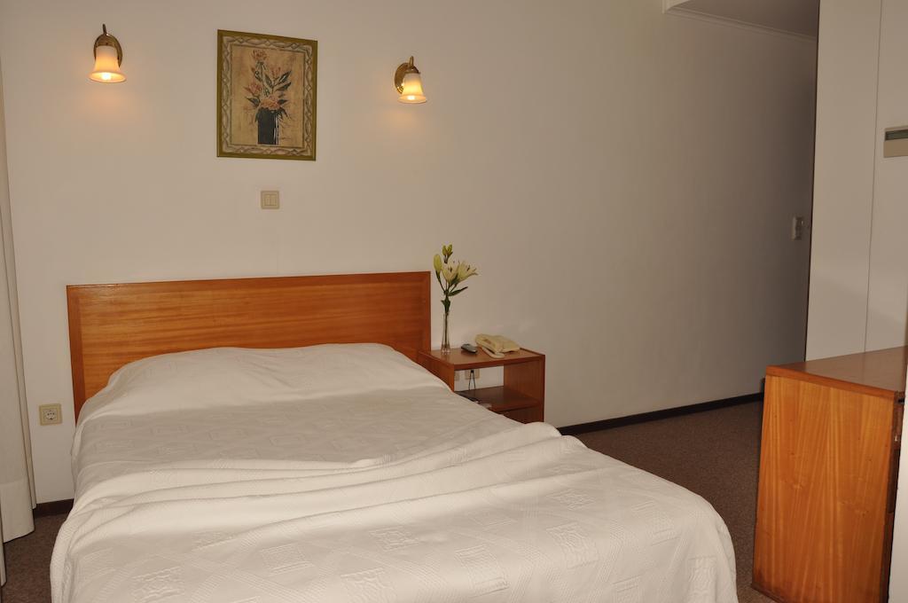 Residencial D. Joao III Hotel ปอนตาเดลกาดา ห้อง รูปภาพ